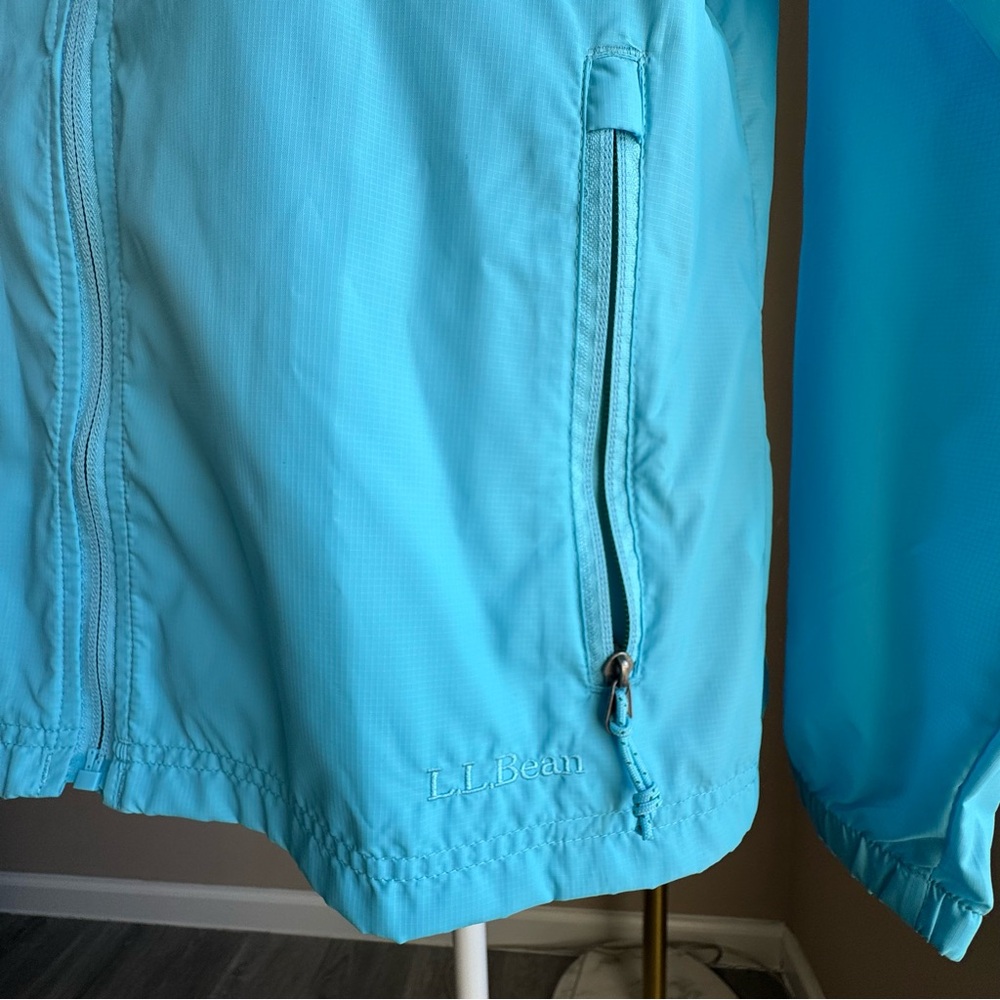 L.L. Bean Women’s Full-Zip Lightweight Windbreaker Jacket - Size M